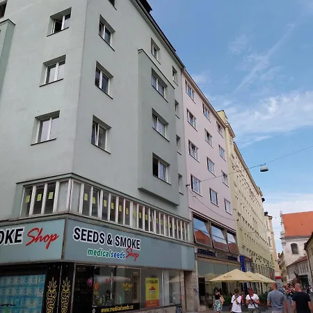 City Center Apartments - Moderna Brno Rimske Namesti V Apartment Brno